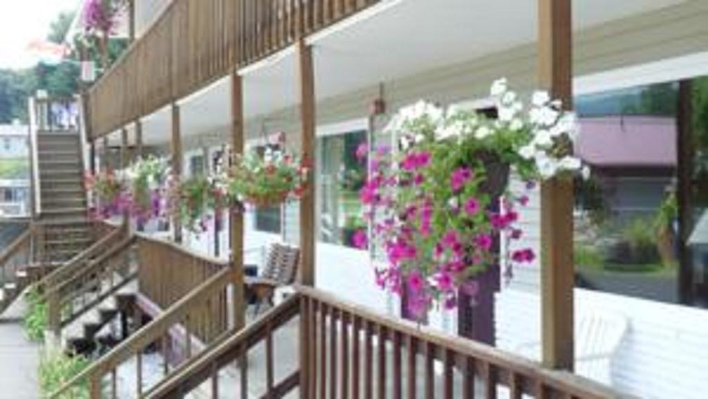 Legacy Inn & Suites Of Lake George Esterno foto