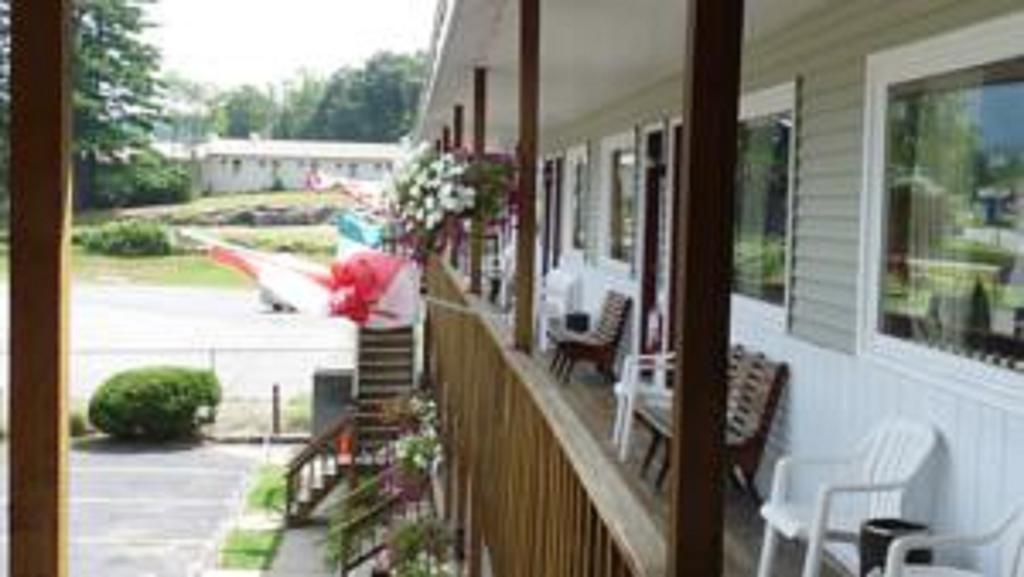Legacy Inn & Suites Of Lake George Esterno foto
