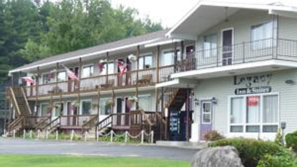 Legacy Inn & Suites Of Lake George Esterno foto